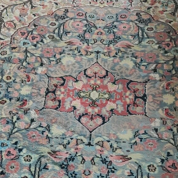 Cashmere Silk rug from Pakistan - Picture 1 of 9